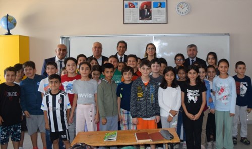 Kaymakamımız İlçemiz Yunus Emre Borsa İstanbul İlkokulunu Ziyaret Etti.