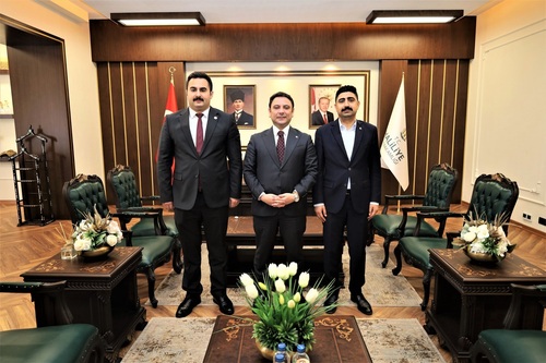 Kaymakamımız, nazik ziyaretleri için kendilerine teşekkür etti.