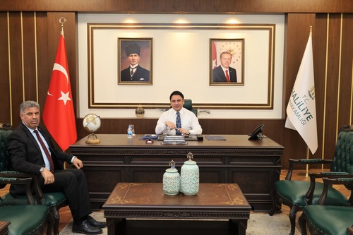 Kaymakamımız, nazik ziyaretlerinden dolayı Halil BOĞA’ ya teşekkürlerini iletti.