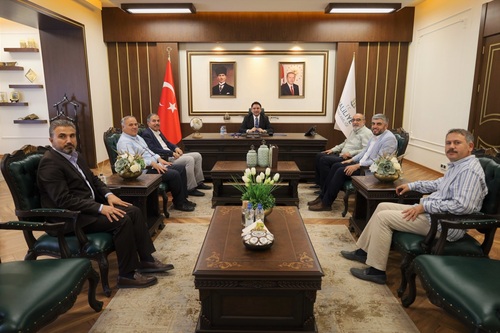 Kaymakamımız, nazik ziyaretleri dolayısıyla Başkan KIRIKÇI ve beraberindeki heyete teşekkürlerini iletti.